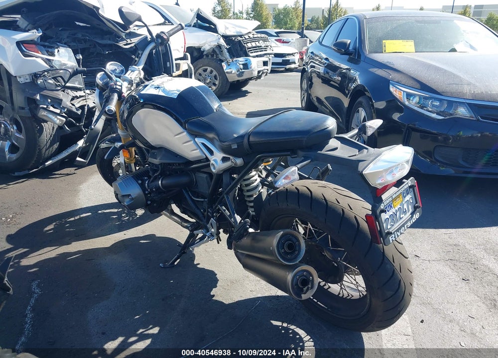 2017 BMW R NINE T VIN: WB10J030XHZ698100