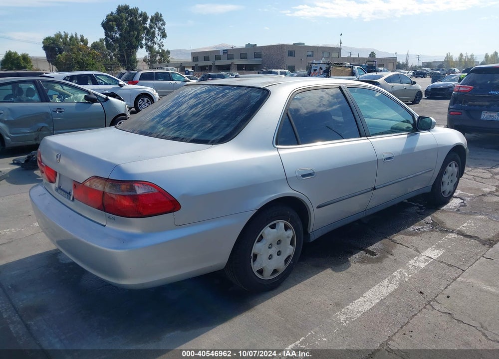 1998 HONDA ACCORD LX VIN: 1HGCG5647WA194319