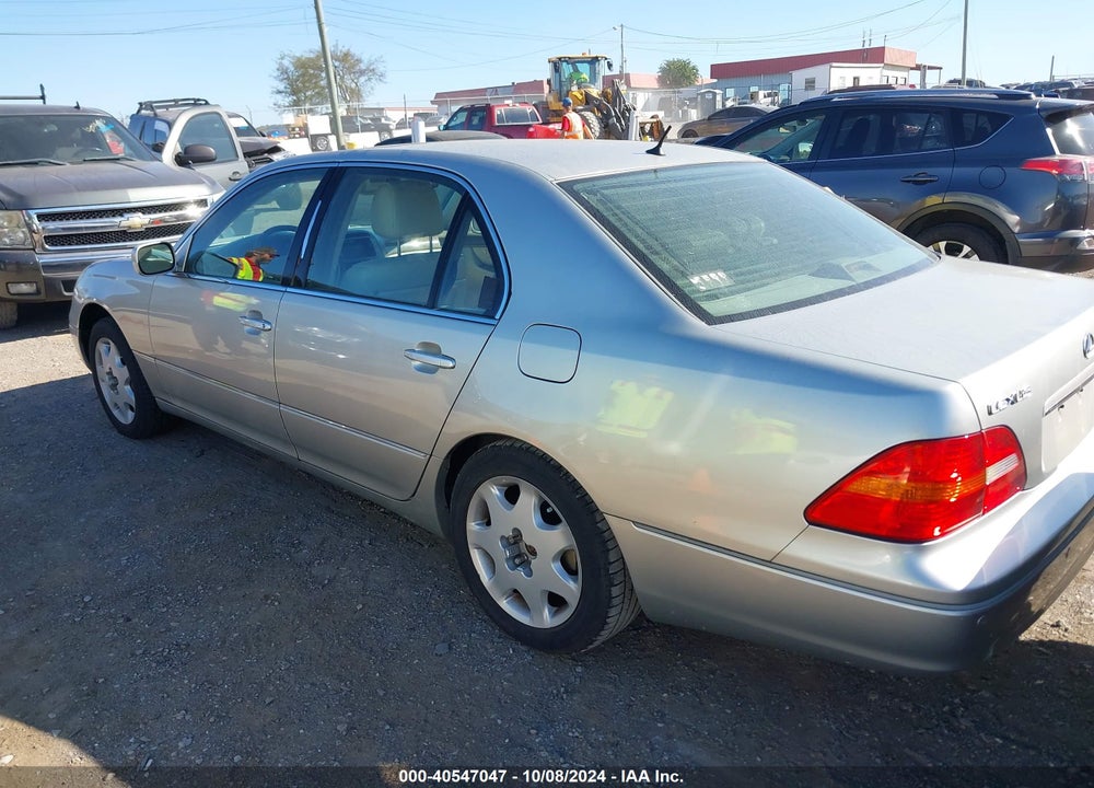2002 LEXUS LS 430 VIN: JTHBN30F320090570