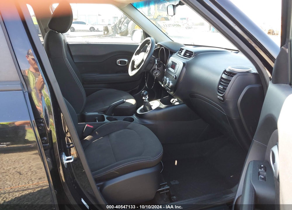 2016 KIA SOUL VIN: KNDJN2A24G7325382