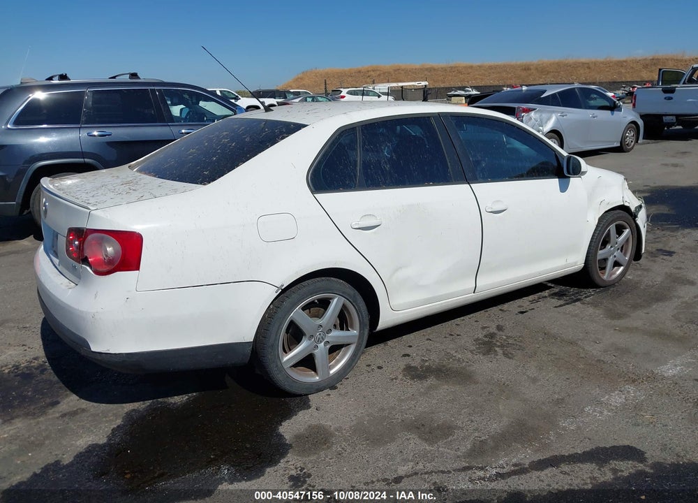 2010 VOLKSWAGEN JETTA LIMITED EDITION VIN: 3VWAZ7AJ5AM113772