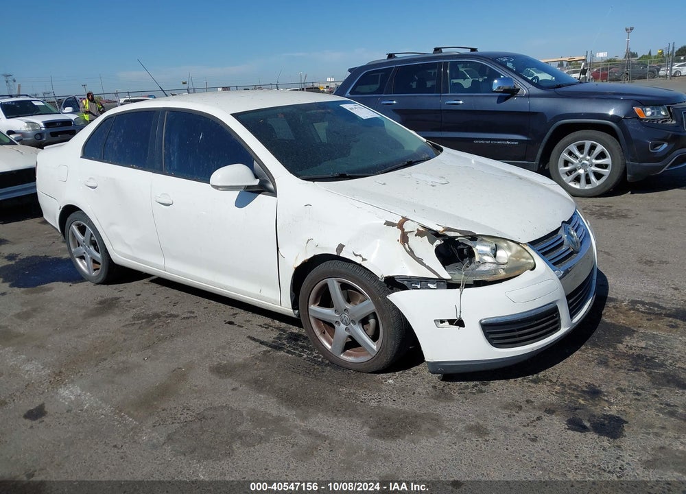 2010 VOLKSWAGEN JETTA LIMITED EDITION VIN: 3VWAZ7AJ5AM113772