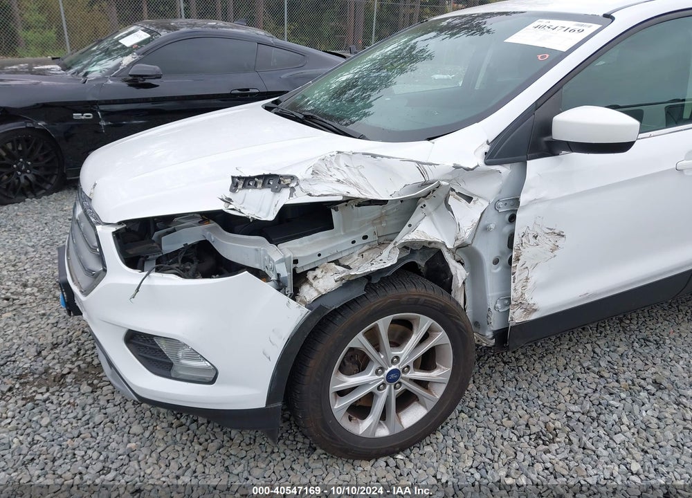 2017 FORD ESCAPE SE VIN: 1FMCU9GD6HUD80556
