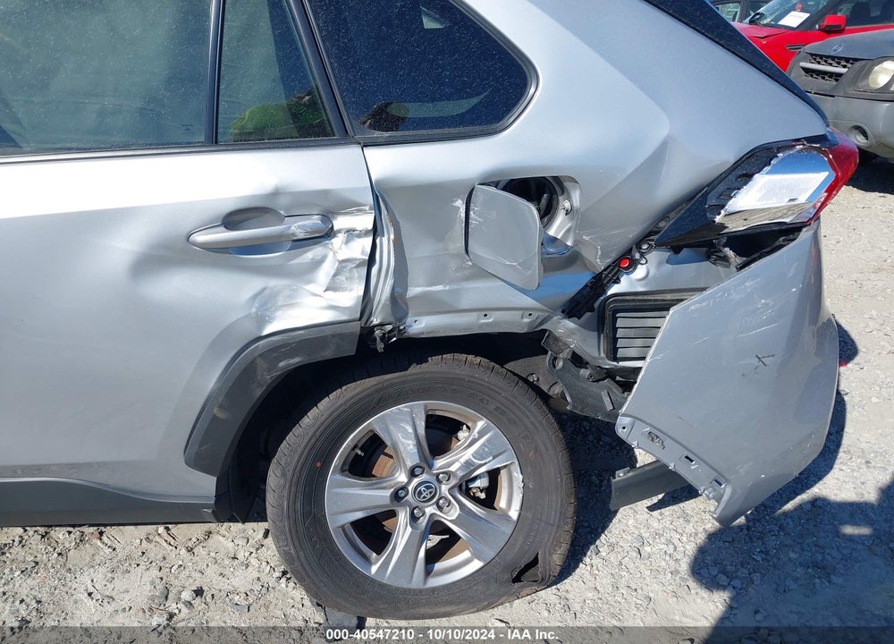 2024 TOYOTA RAV4 XLE VIN: 2T3W1RFV4RW303838