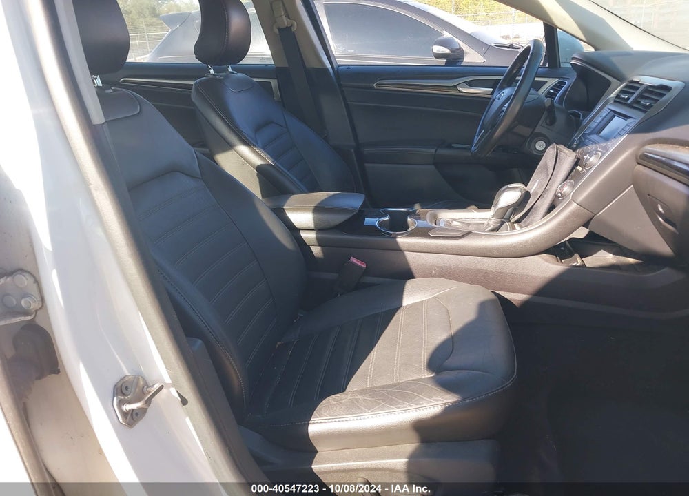 2015 FORD FUSION SE VIN: 1FA6P0HD9F5119051