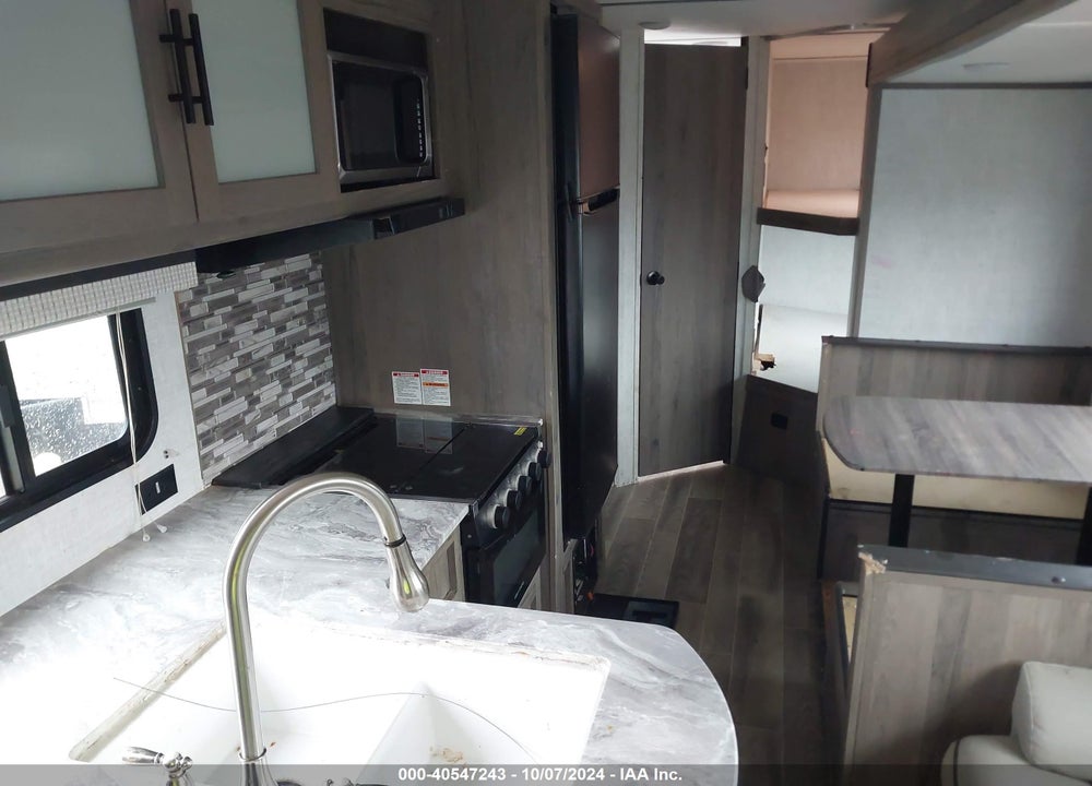 2021 GULFSTREAM CONQUEST VIN: 1NL1G3020M1146556