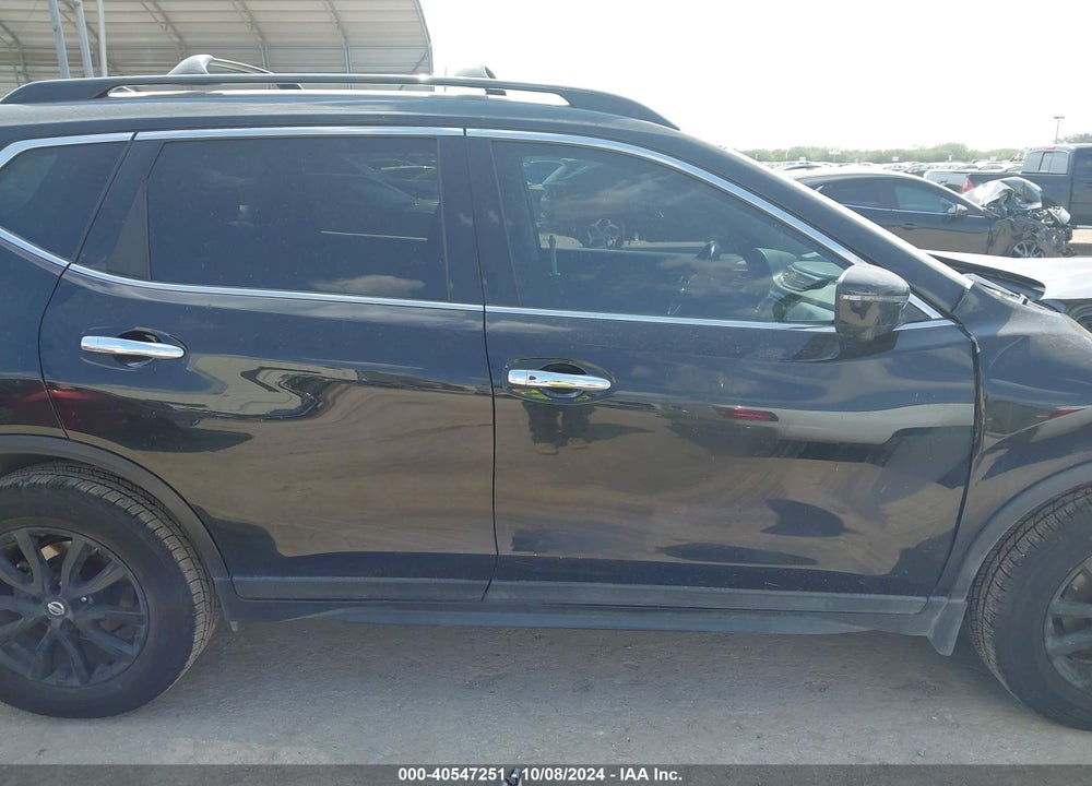 2018 NISSAN ROGUE SV VIN: 5N1AT2MT0JC749744