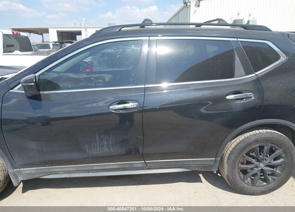 2018 NISSAN ROGUE SV VIN: 5N1AT2MT0JC749744