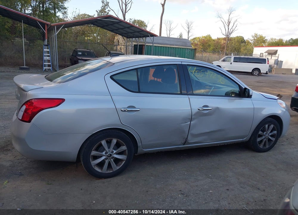 2014 NISSAN VERSA 1.6 SL VIN: 3N1CN7AP6EL821538