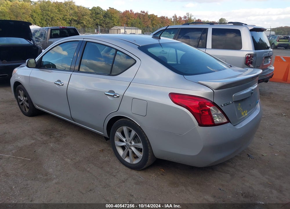 2014 NISSAN VERSA 1.6 SL VIN: 3N1CN7AP6EL821538