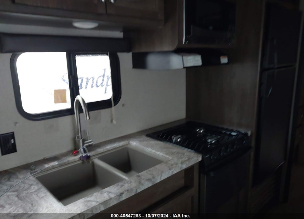 2019 COLEMAN TRAVEL TRAILER VIN: 4YDT30024KH930961