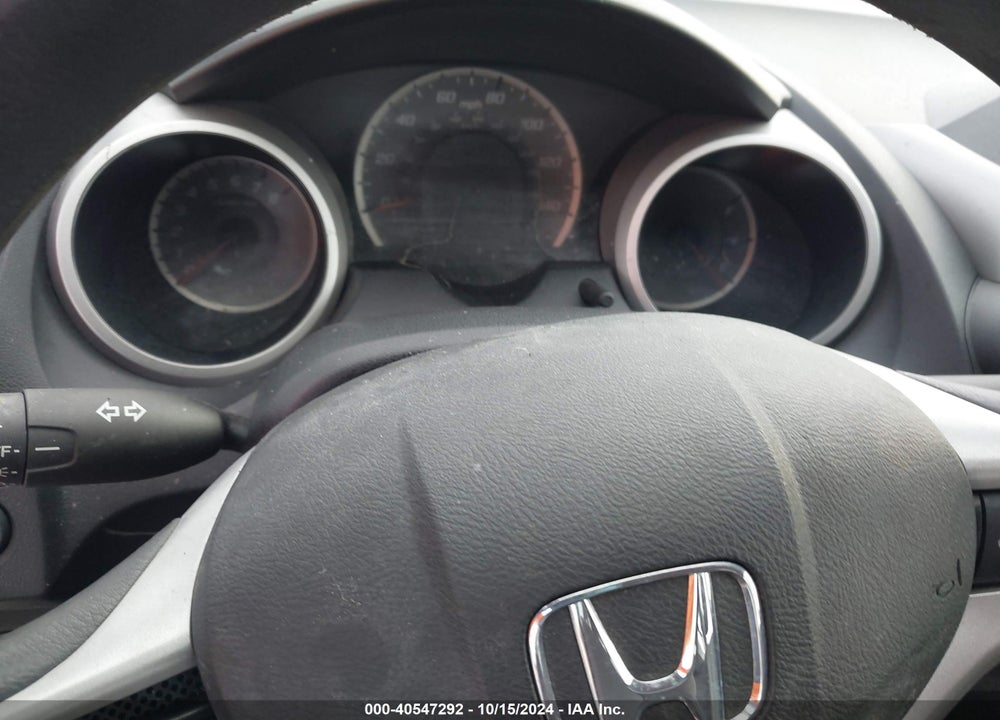 2013 HONDA FIT VIN: JHMGE8H35DC076412