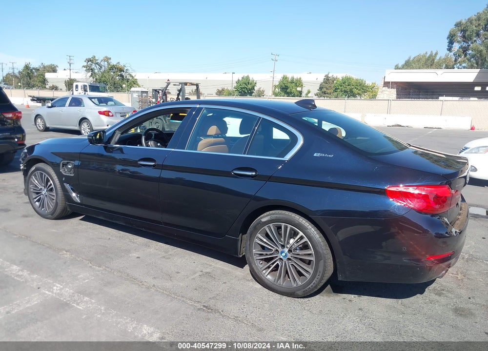2018 BMW 530E XDRIVE IPERFORMANCE VIN: WBAJB1C55JB085626