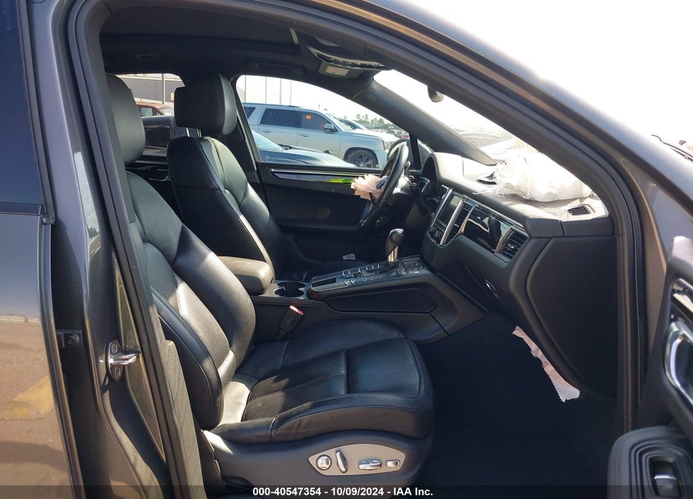 2015 PORSCHE MACAN S VIN: WP1AB2A56FLB53556