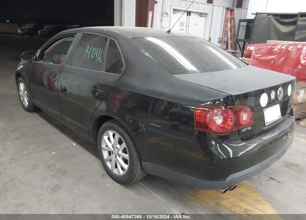 2010 VOLKSWAGEN JETTA LIMITED EDITION VIN: 3VWRX7AJ7AM158656