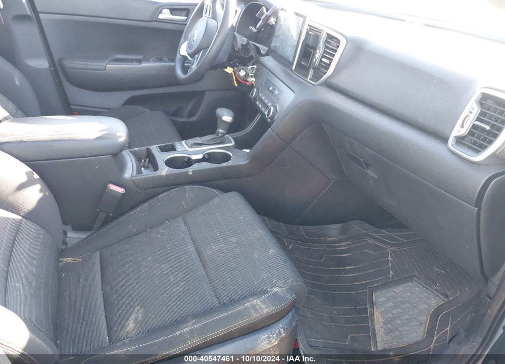 2018 KIA SPORTAGE LX VIN: KNDPMCAC1J7313547