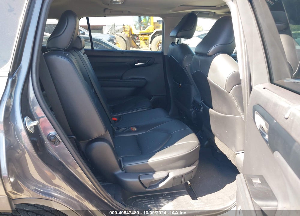 2021 TOYOTA HIGHLANDER VIN: 5TDGZRAH9MS053649