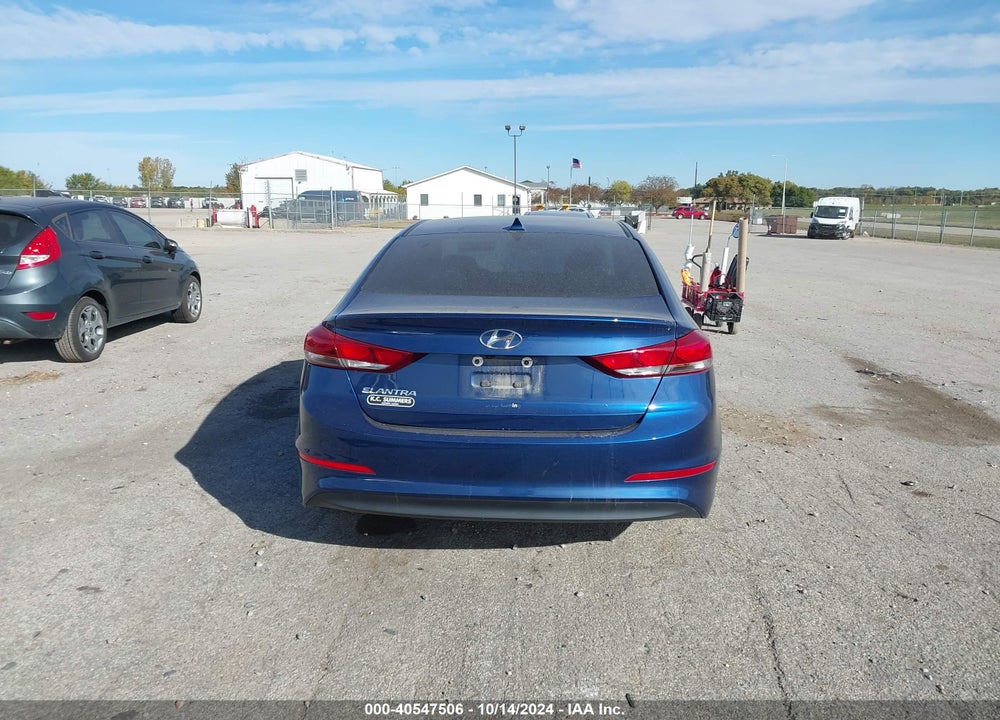 2018 HYUNDAI ELANTRA SEL VIN: 5NPD84LF1JH391634