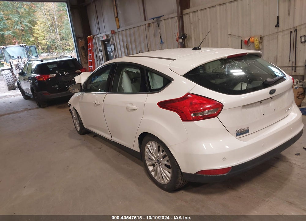 2018 FORD FOCUS TITANIUM VIN: 1FADP3N20JL324936