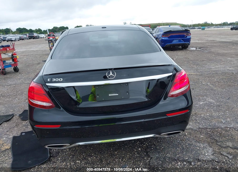 2019 MERCEDES-BENZ E 300 VIN: WDDZF4JB4KA499076