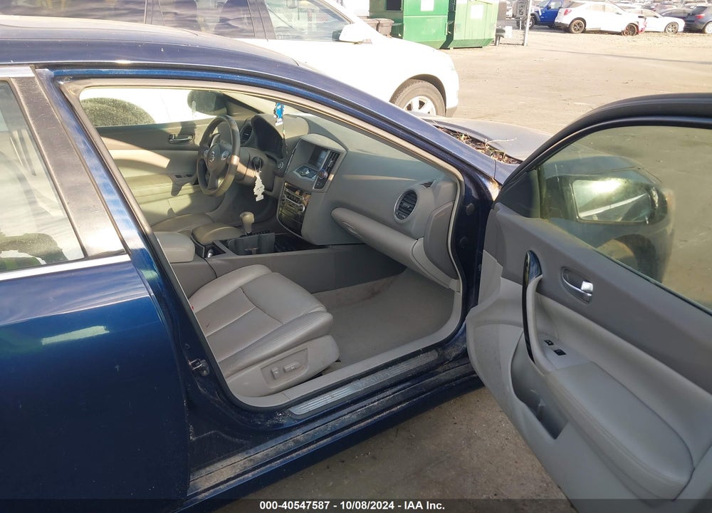 2009 NISSAN MAXIMA 3.5 SV VIN: 1N4AA51E09C827782