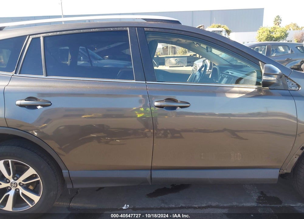 2016 TOYOTA RAV4 XLE VIN: JTMWFREV3GJ082246