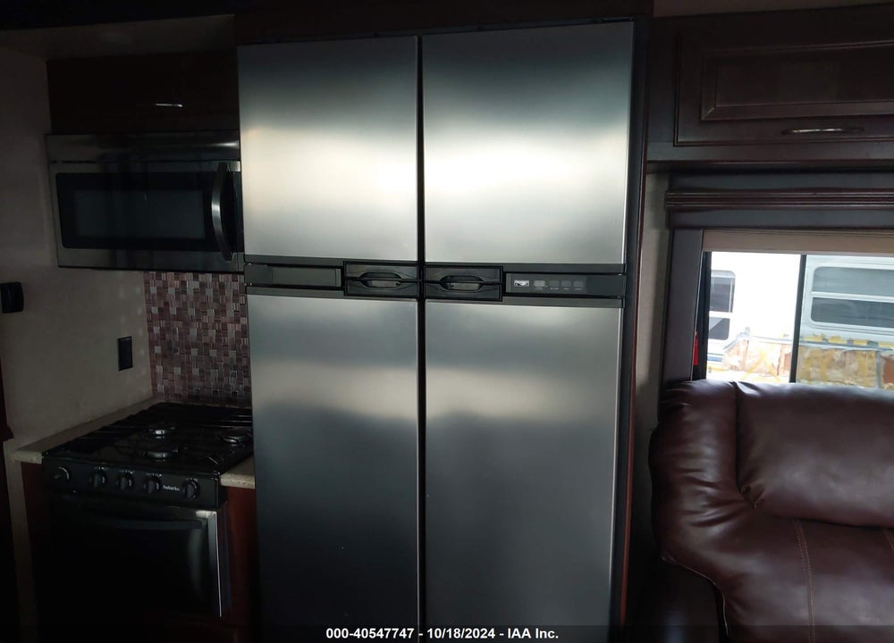 2015 HEARTLAND CYCLONE 3800 VIN: 5SFCG4338FE282578