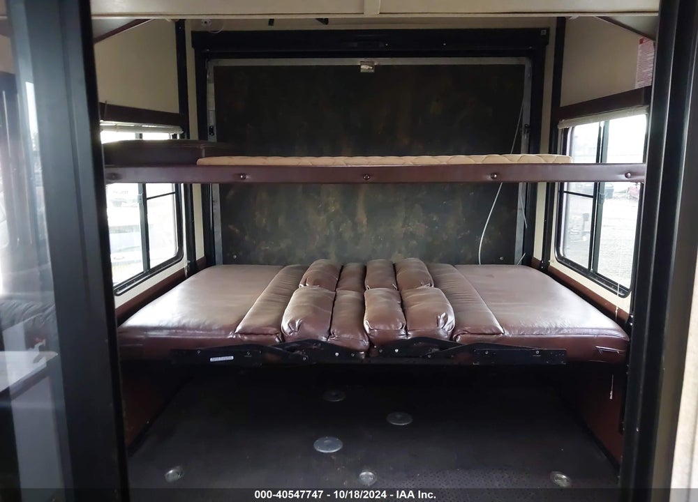 2015 HEARTLAND CYCLONE 3800 VIN: 5SFCG4338FE282578