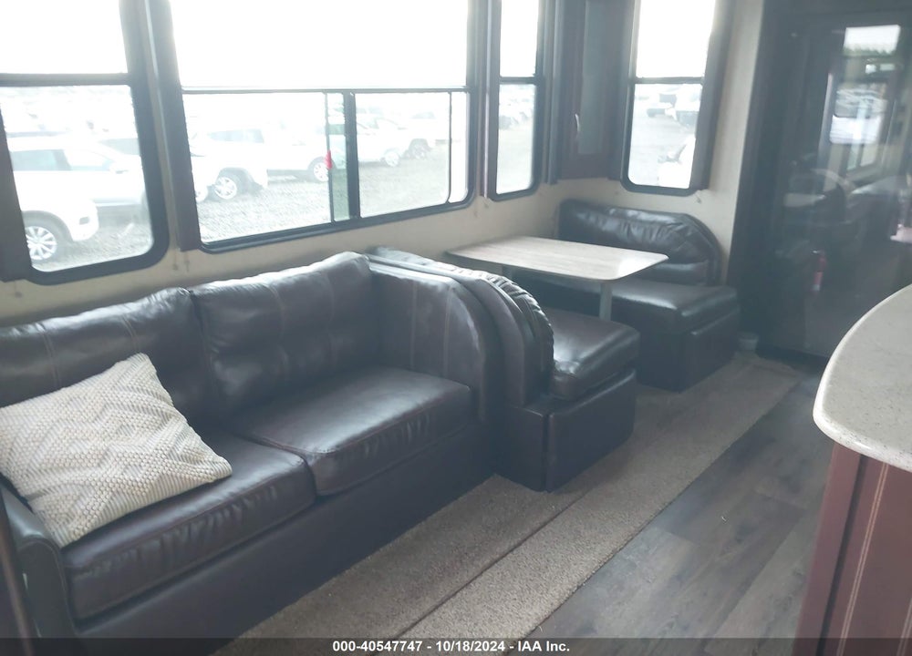 2015 HEARTLAND CYCLONE 3800 VIN: 5SFCG4338FE282578