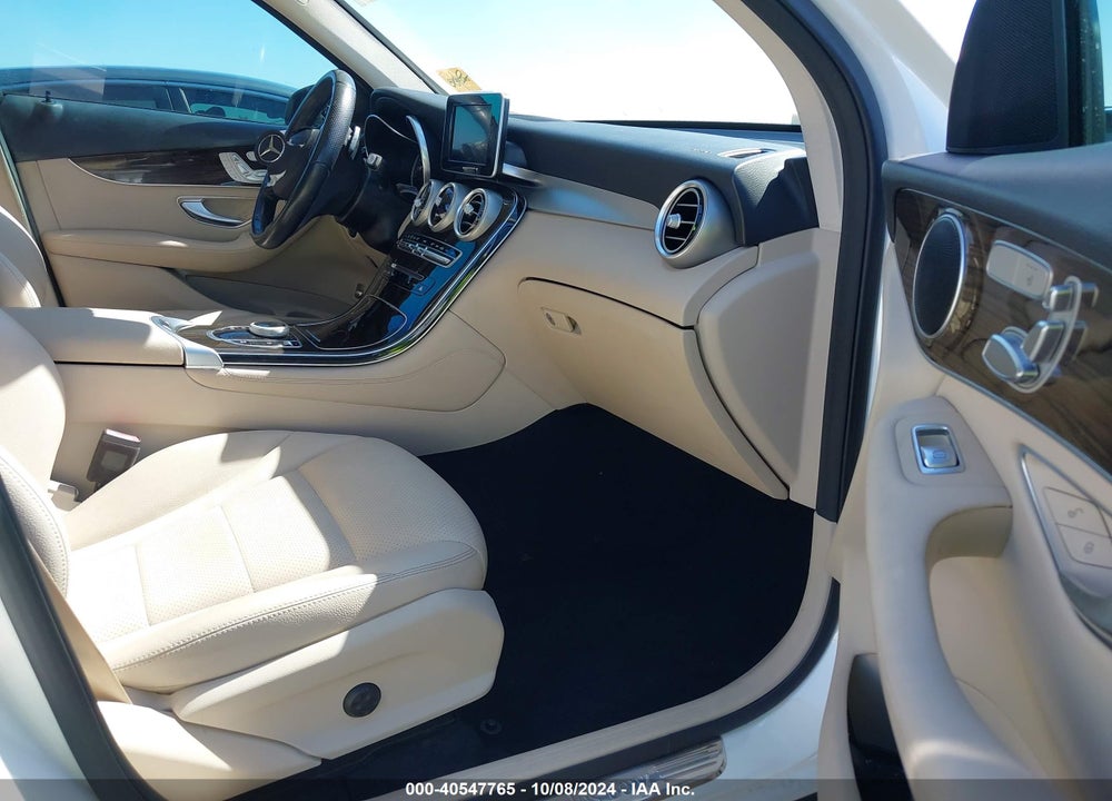 2019 MERCEDES-BENZ GLC 300 VIN: WDC0G4JBXKF496020