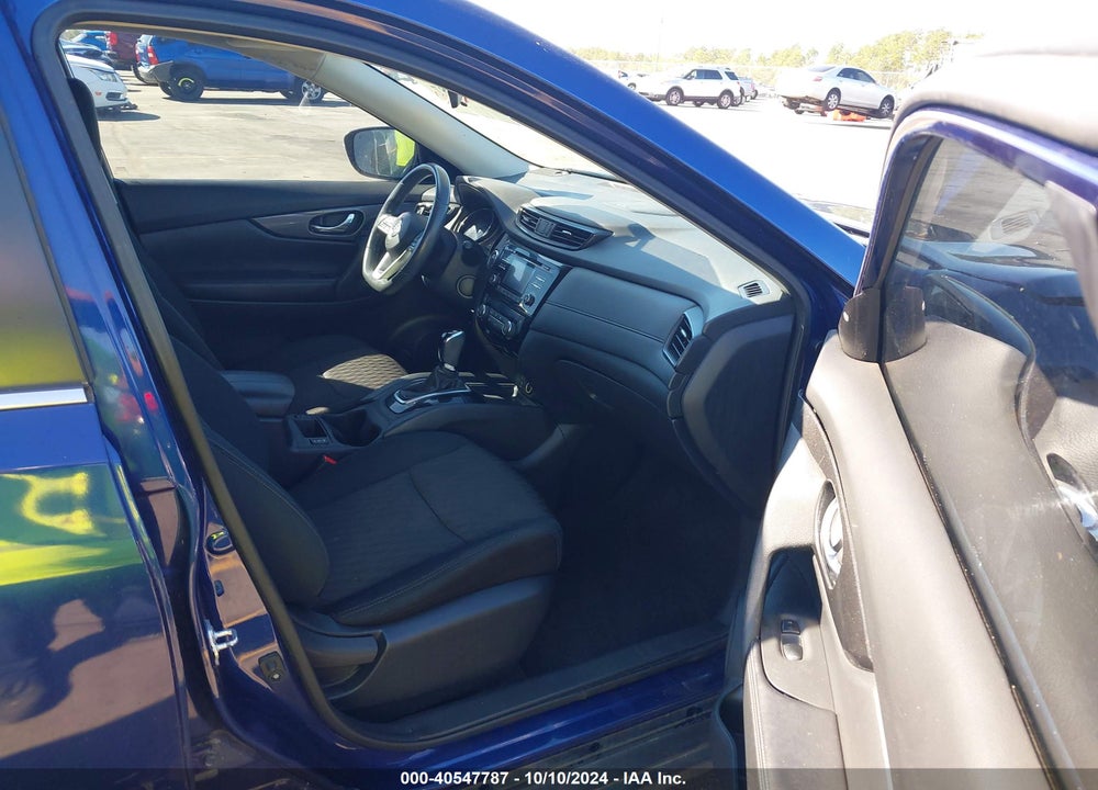 2017 NISSAN ROGUE SV VIN: 5N1AT2MT6HC813263