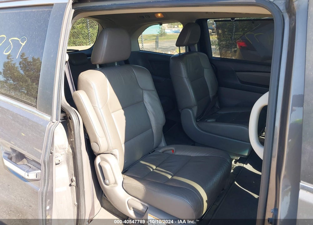 2011 HONDA ODYSSEY EX-L VIN: 5FNRL5H65BB099049