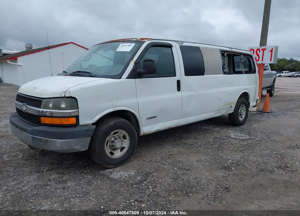 2005 CHEVROLET EXPRESS VIN: 1GAHG39U551260555