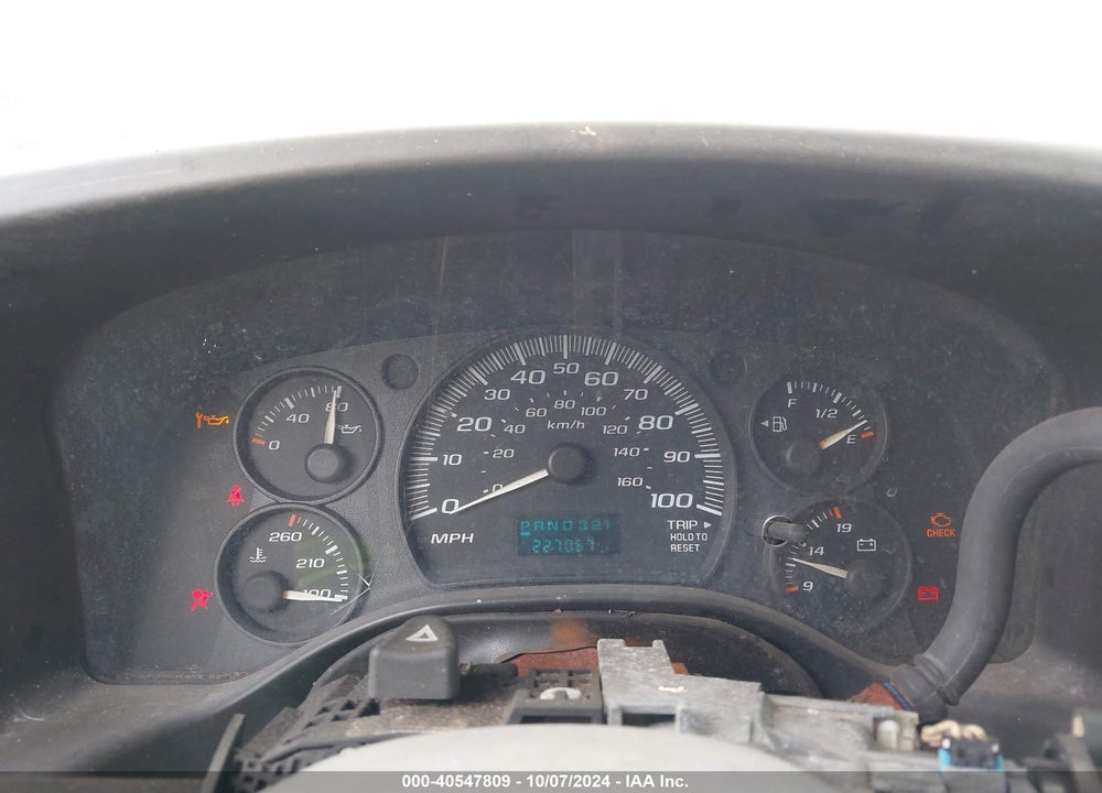2005 CHEVROLET EXPRESS VIN: 1GAHG39U551260555