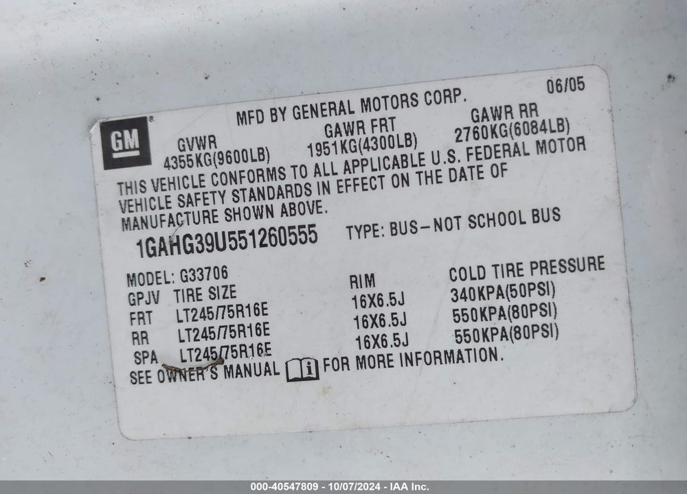 2005 CHEVROLET EXPRESS VIN: 1GAHG39U551260555