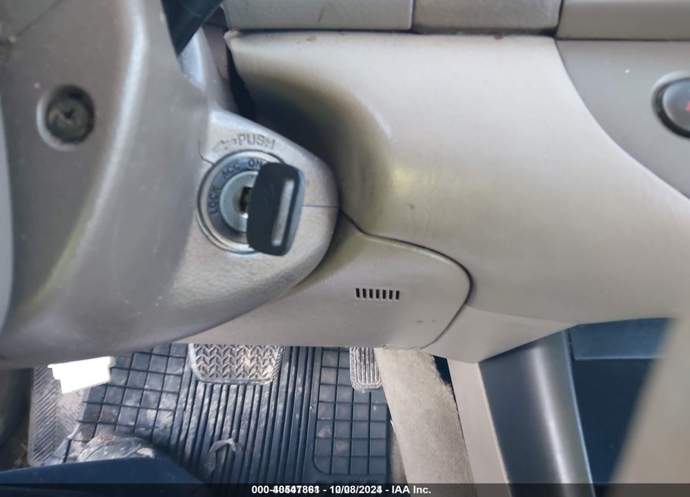 2003 TOYOTA CAMRY LE VIN: 4T1BE32K13U222498