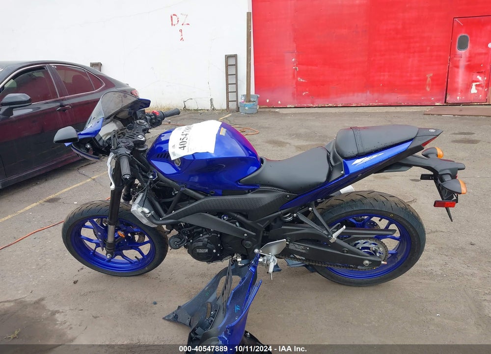2024 YAMAHA YZFR3 A VIN: MH3RH18Y6RK017727