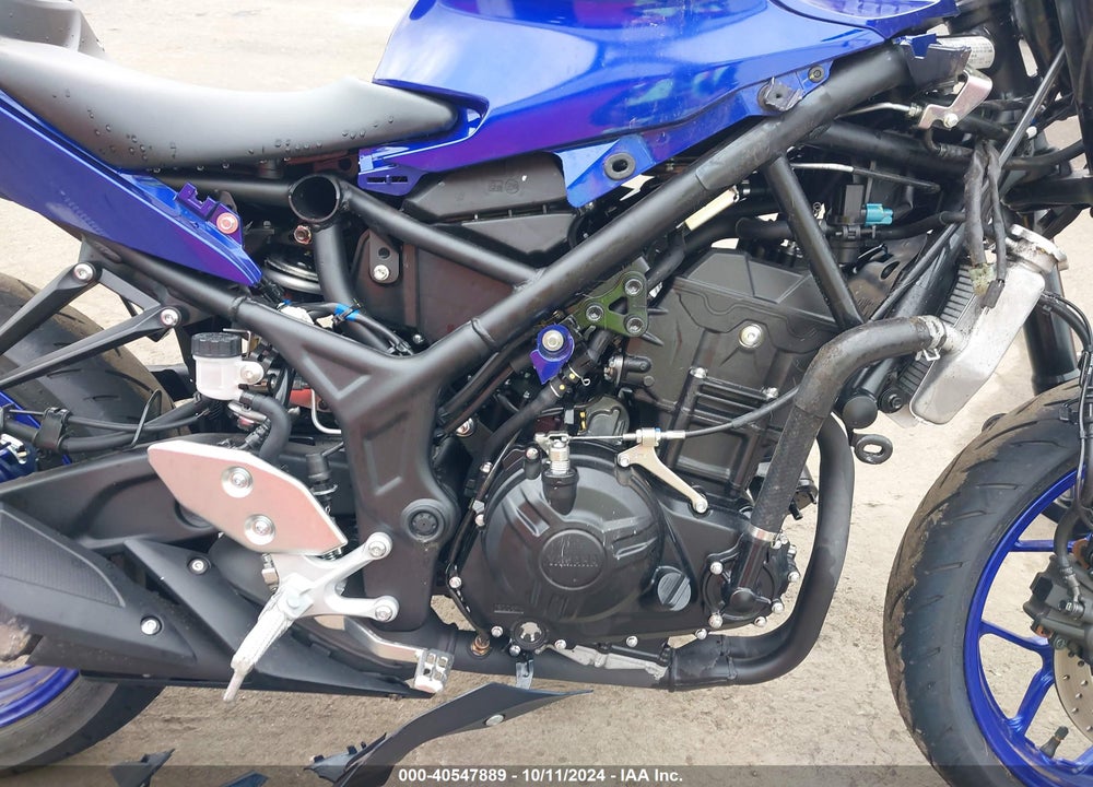 2024 YAMAHA YZFR3 A VIN: MH3RH18Y6RK017727
