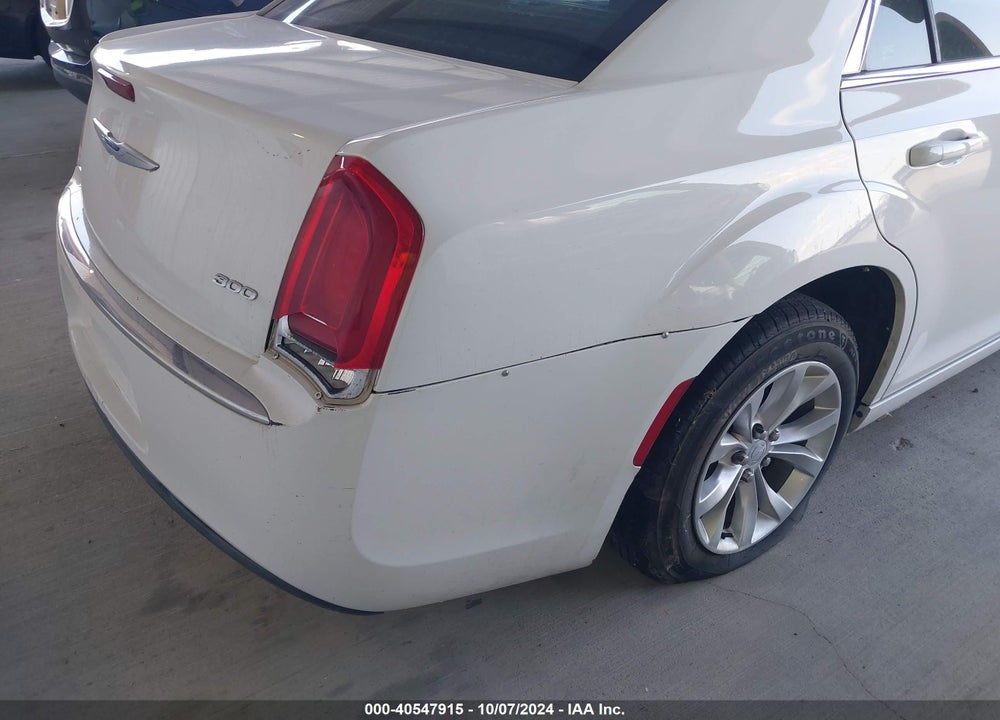 2019 CHRYSLER 300 TOURING VIN: 2C3CCAAG0KH663125