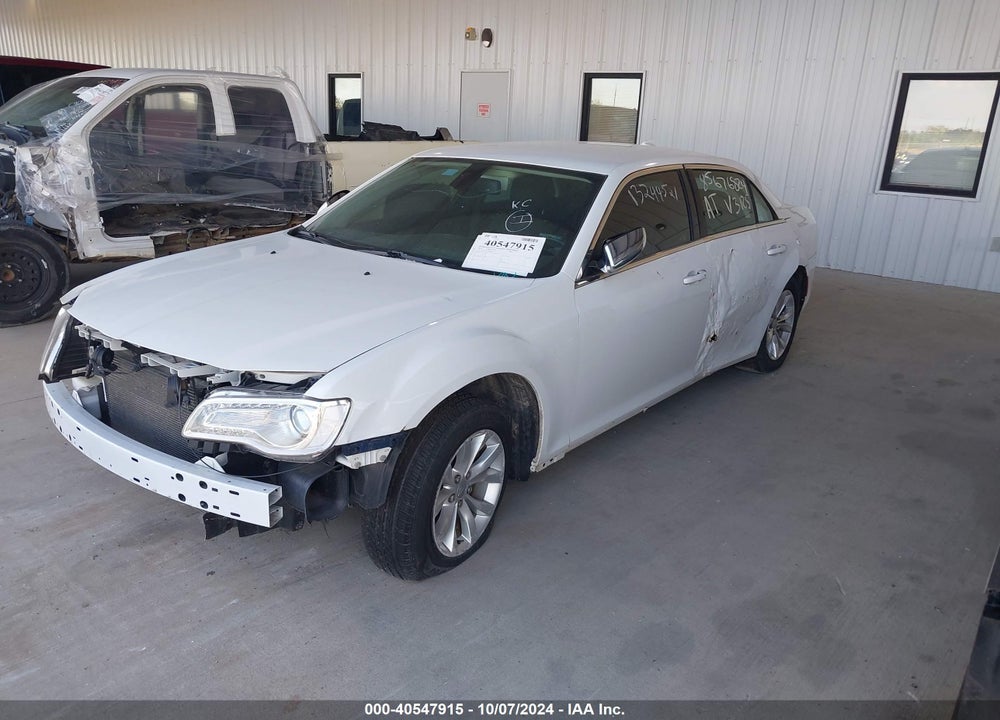 2019 CHRYSLER 300 TOURING VIN: 2C3CCAAG0KH663125