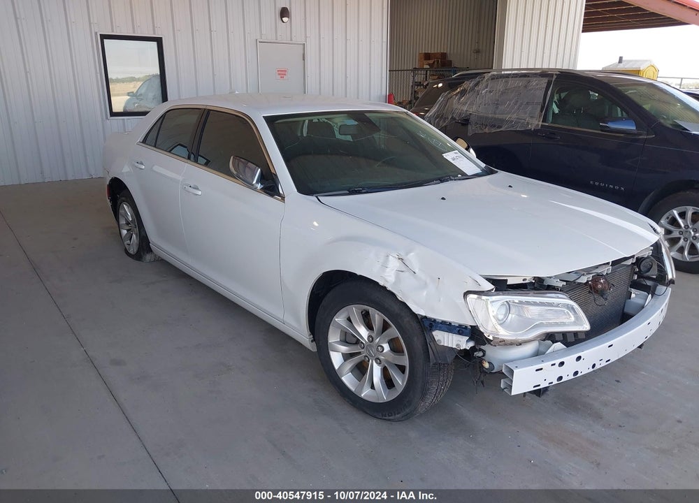 2019 CHRYSLER 300 TOURING VIN: 2C3CCAAG0KH663125