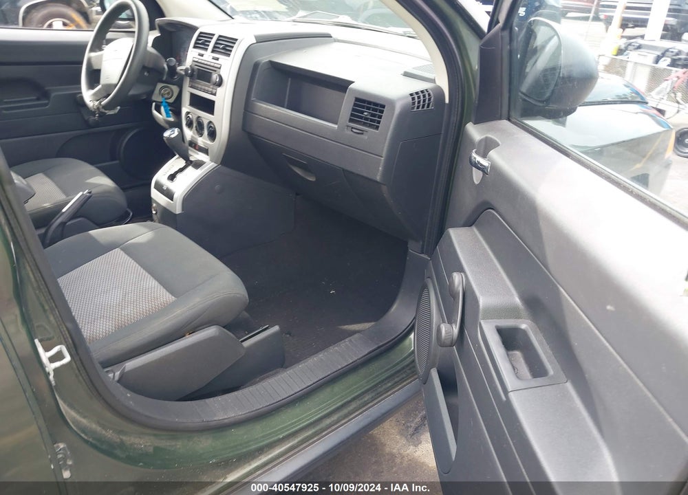 2008 JEEP COMPASS SPORT VIN: 1J8FT47048D684966