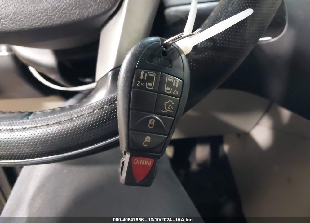 2015 CHRYSLER TOWN & COUNTRY TOURING VIN: 2C4RC1BG8FR655245