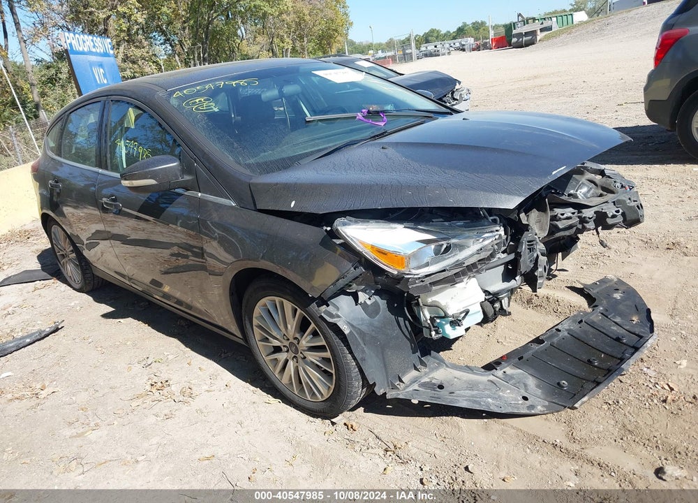2016 FORD FOCUS TITANIUM VIN: 1FADP3N27GL262038