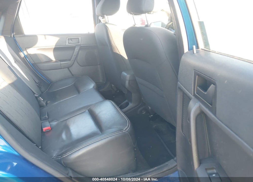 2010 FORD FOCUS SE VIN: 1FAHP3FN7AW273427