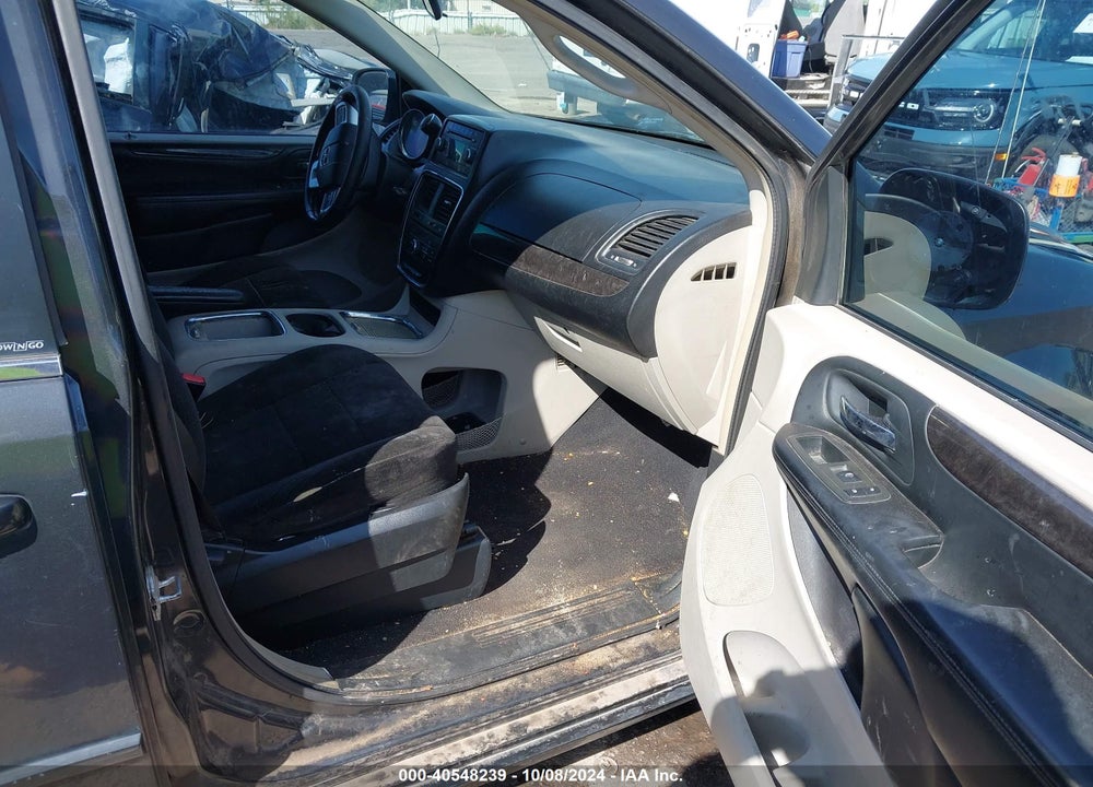 2012 DODGE GRAND CARAVAN CREW VIN: 2C4RDGDG7CR205823