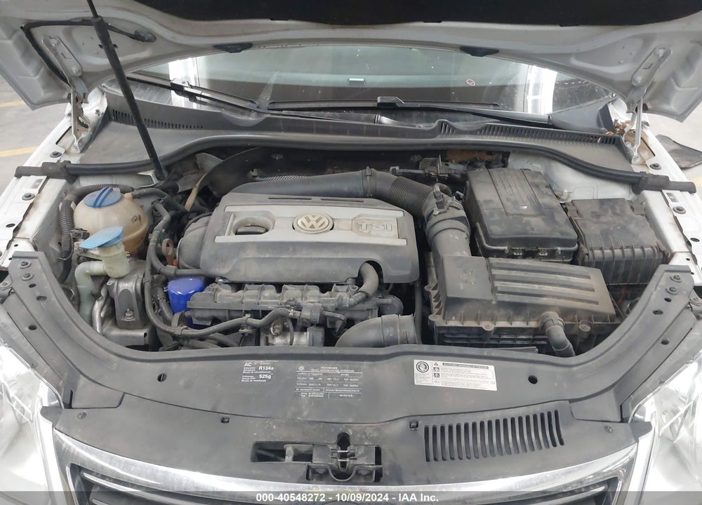 2011 VOLKSWAGEN EOS LUX VIN: WVWFW7AH5BV003536