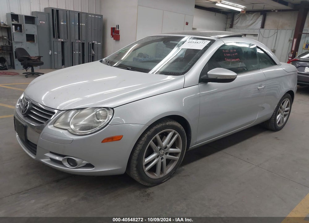 2011 VOLKSWAGEN EOS LUX VIN: WVWFW7AH5BV003536