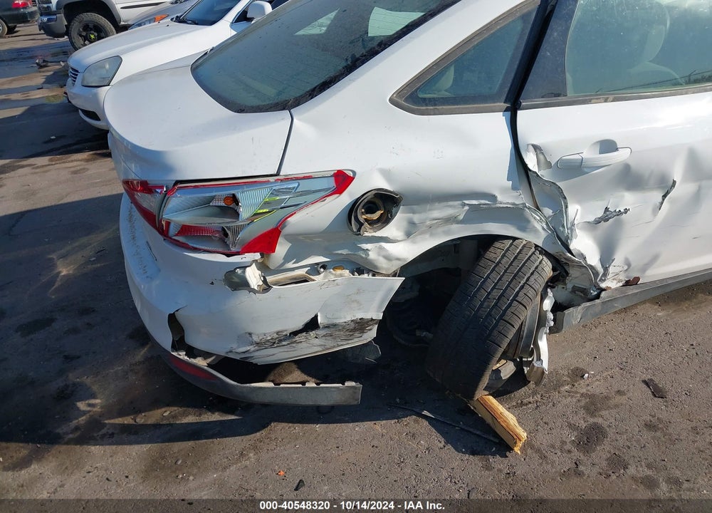 2013 FORD FOCUS SE VIN: 1FADP3F28DL361428