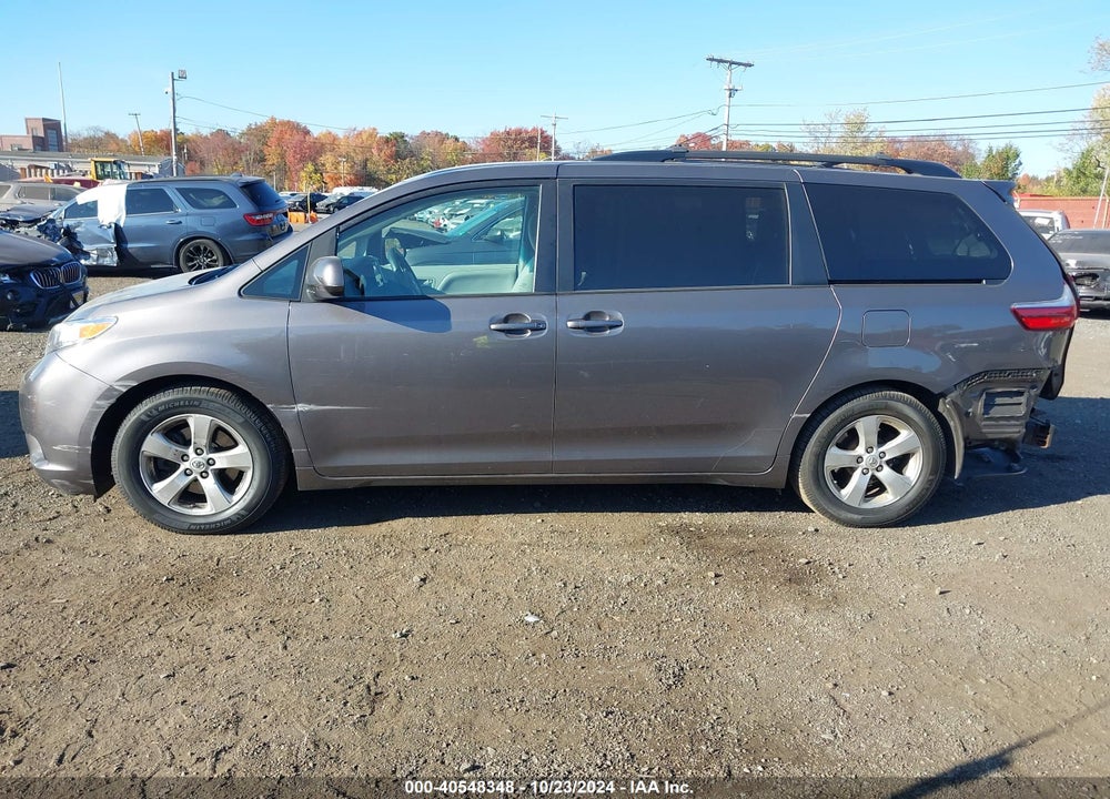 2015 TOYOTA SIENNA LE 8 PASSENGER VIN: 5TDKK3DC2FS527486